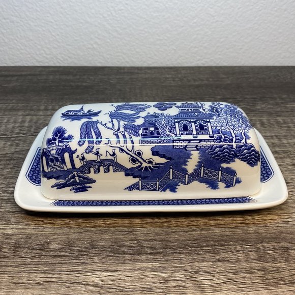 Blue Willow Bone China by Churchill Covered Butter Dish NWT - Picture 3 of 11